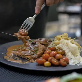 Spaghetti alla chitarra au ragoût d'agneau