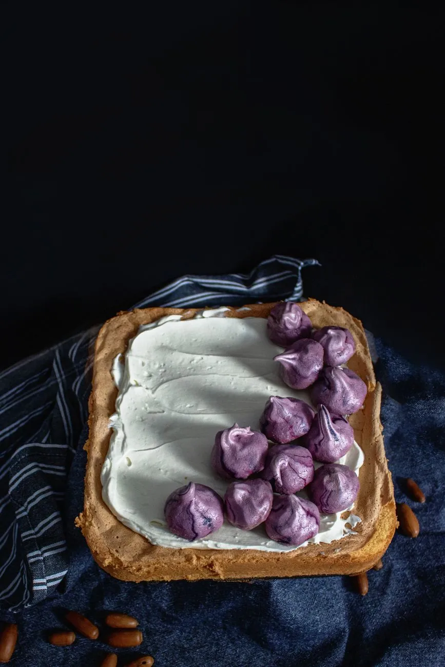 Almond Meringue