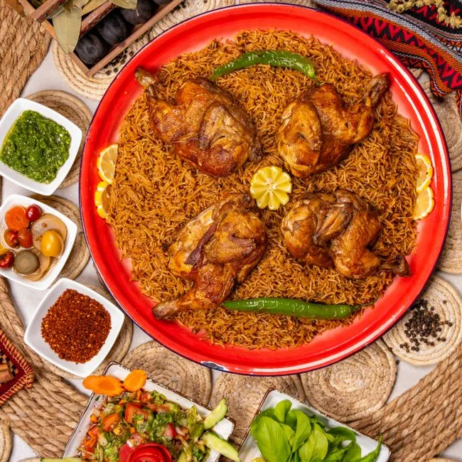 Poulet au four aux oignons, sumac et quatre-épices (musakhan)