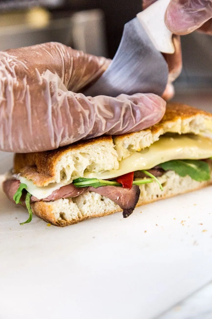 Paninis au steak balsamique et brie
