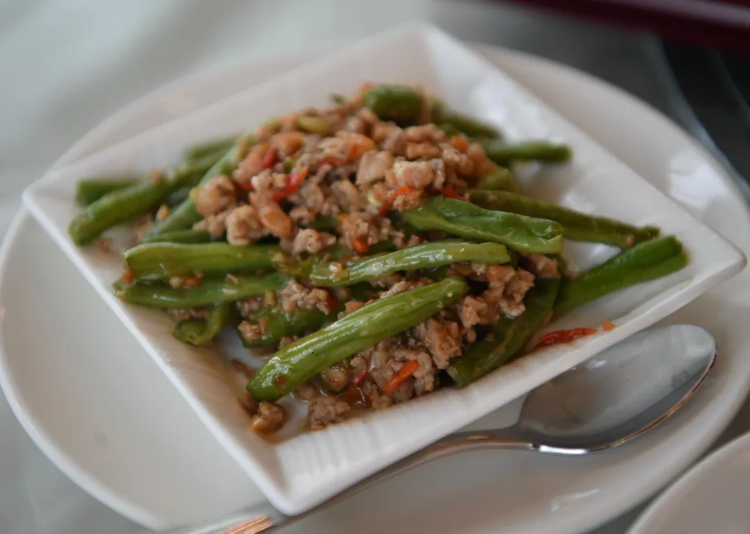 Black Pepper Beef with Green Beans