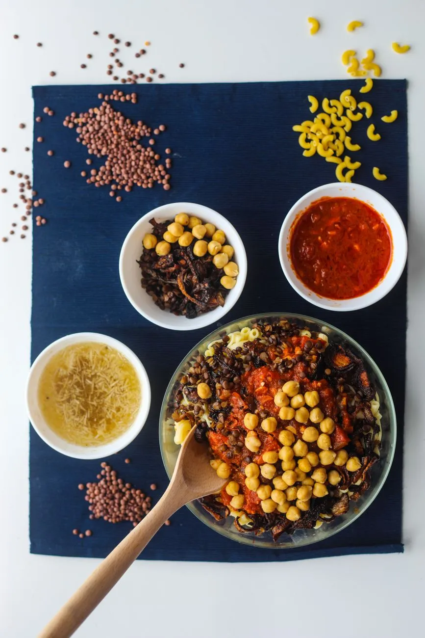 Koshari (Riz Égyptien aux Pâtes et Lentilles)