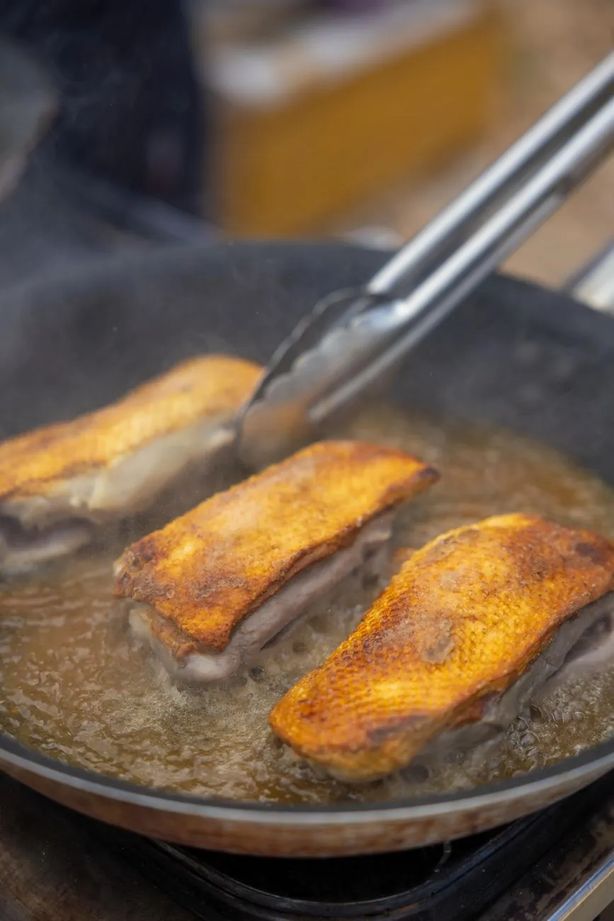 Magret de canard poêlé et réduction au cabernet