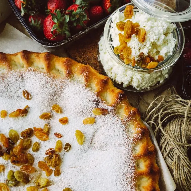 Raisin Crumb Pie