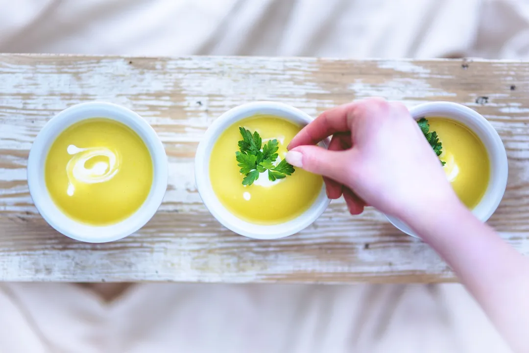 Vichyssoise (velouté froid pommes de terre-poireaux)